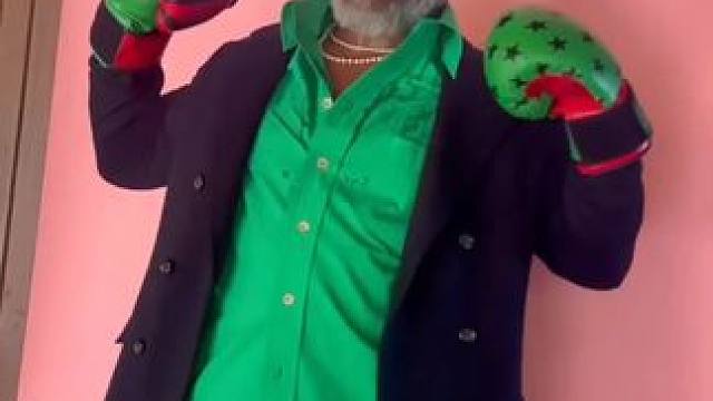 泰森虽然老了，但在座的各位依然打不过#我要上热门 #泰森#拳击#拳王