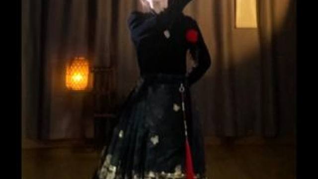 也是跳上青花瓷了！！ #国风古韵 #古典舞 #马面裙