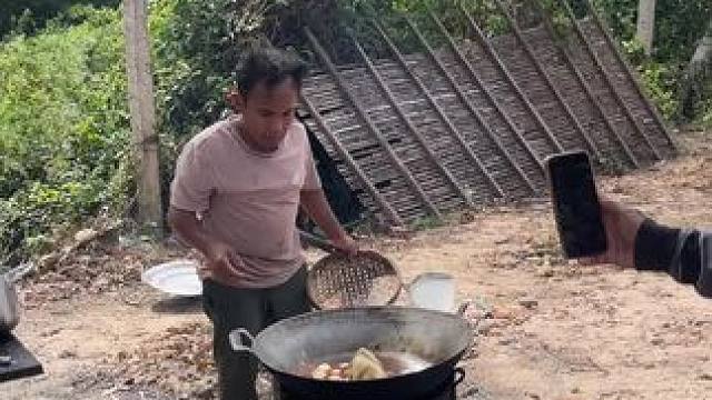 东南亚矮子拍摄花絮 #我的乡村生活 #原始美味 #农村美食记录生活 #拍摄花絮