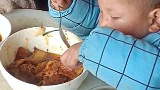 小双挺喜欢吃肉的。#内容启发搜索