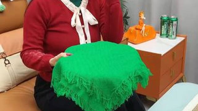 神奇的粘毛器 神奇的粘毛器!不仅能轻松清理头发和猫猫狗狗掉落的毛发，水一冲就干净能继续用了 #粘毛神