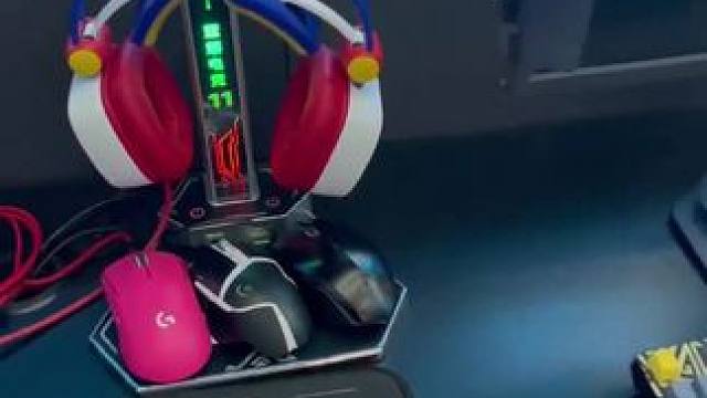 在竞潮玩，现在只要45元就可以享受独立的空调包间了。这个包间真的是太棒了，让你可以享受到非常舒适的环