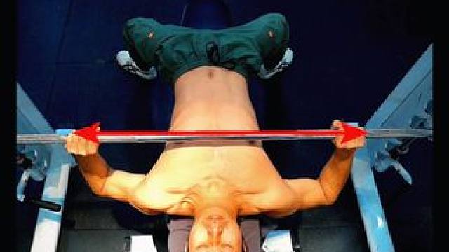 史密斯杠铃卧推全方位解析！ 史密斯杠铃卧推胸肌没感觉？看看这些细节你都做对了吗？#杠铃卧推 #史密斯