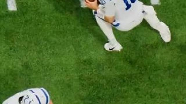 战术棋盘的盛宴
橄榄球团队艺术与战略万花筒#美式橄榄球 #橄榄球的魅力 #橄榄球#战术#策略