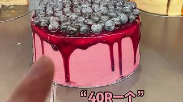 上海静安寺！吃到怀疑人生的蓝莓蛋糕#上海 #甜品 #蓝莓蛋糕