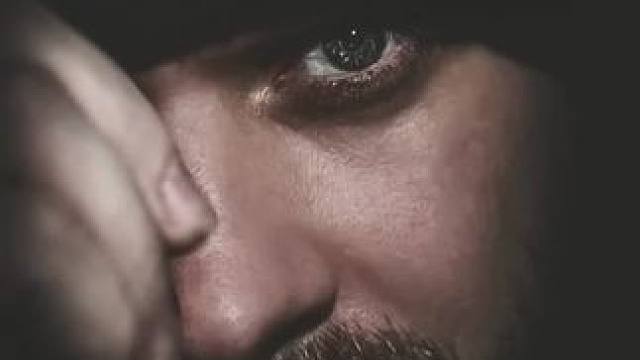 宅家照样拍出电影效果的照片 #拍出电影感 #手机拍摄小技巧 #肖像摄影 #黑白照片 #三星拍照