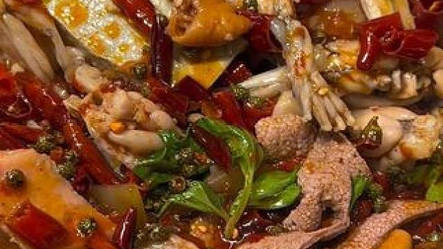 卧卧卧！！！就没吃过这么特别的鱼蛙火锅！东郊有点儿东西诶！ #火锅小众细分品类热度