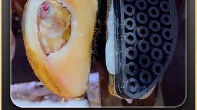 削，使劲削，老牛我就是不叫#修蹄 #解压 #助眠 #强迫症 #都在买的零食清单