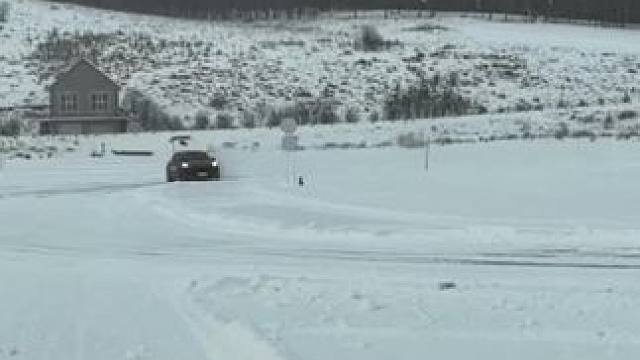 又到了一年一度的冰雪漂移季节