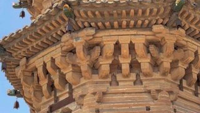 原起寺青龙宝塔 北宋原物，历经900多年基本没有大修过，墙面平整，砖缝匀称，非常之秀美。宋代的审美，