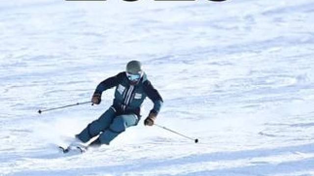 #翻开我崭新的2025 #2025闪亮登场 #技术滑行 #滑雪人的专属补雪时刻 #滑雪好玩 下次还玩