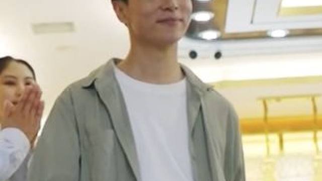 小伙只是往仓库里浇了点水竟然能够换到成堆的黄金，殊不知他打开了一道通往古代的传送门#剧有力量计划