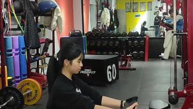 终于自己想起来要练一下了，难得！#日常训练 #健身女孩#搏击女孩 #温岭承武搏击