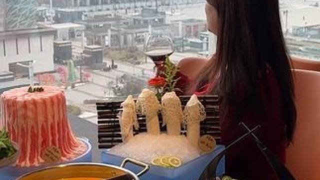 这么精致的火锅我还是第一次吃 #宴鑫海精致火锅#鑫海餐饮#兰州万象城#兰州兰州 #兰州吃喝玩乐