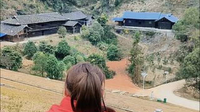 去不了远方，看不了星辰大海，那就看看我们家乡的水库，吹一吹自然的风，看看大山里原生态的村庄，最抚凡人