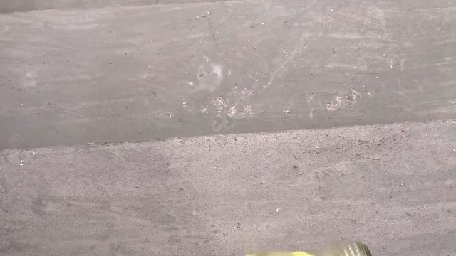 楼梯滚瓶子爆破解压时刻