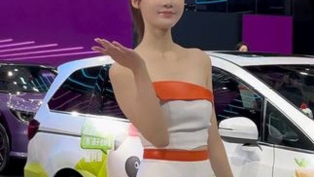 #肤白貌美 #完美身材 #模特美女 #大长腿 #车展随手拍