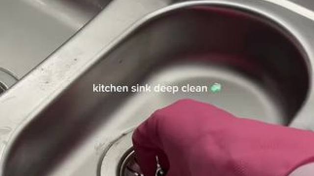 没用过这个的真的要试试，太绝了，以后收拾家务省力多了 #污渍轻松去除 #去除重油污 #厨房油污清洁神