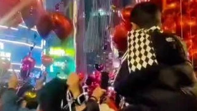 再见24年开启25年#开启一年好运 #跨年 #暴富 #