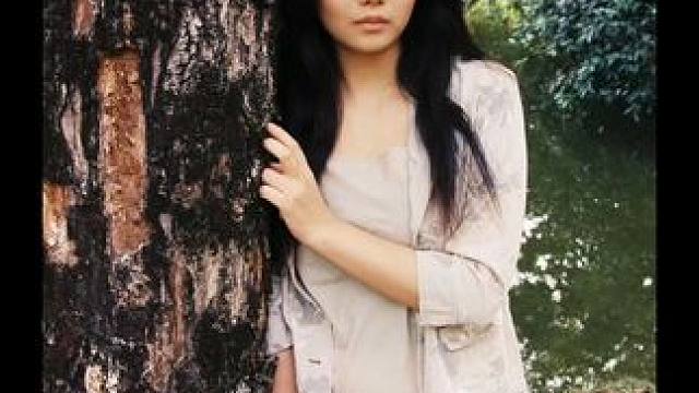 音乐好难配#今天穿什么 #古早氛围感拿捏了 #野 #镜头下