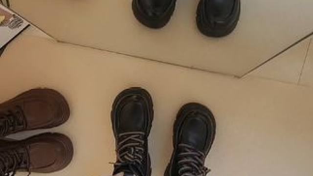 #鞋子 #高品质鞋子 #高档女式休闲舒适鞋 #女款鞋子时尚 #马丁靴