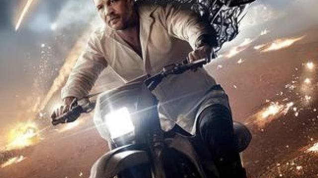 毒液归来！面对外星共生体大军，毒液和埃迪迎来至暗时刻......劲敌围攻之下，牺牲自己是否能为对方换