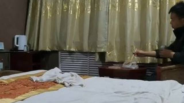 98块开间房洗个澡真舒服，55块吃个永昌特色美食今天消费有点高了#地方特色美食#床车旅行#穷游