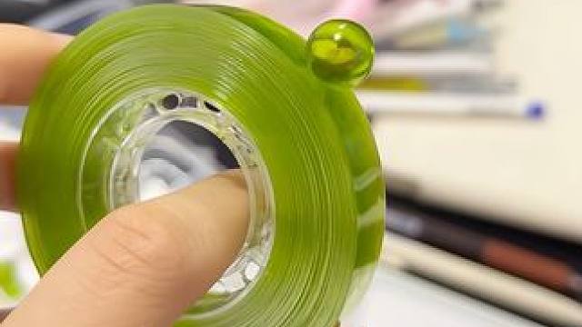 就是说这下寒假在家可有事情做了！停不下来！根本停不下来！#胶带沾沾球 #玩个很新的东西 #手工diy