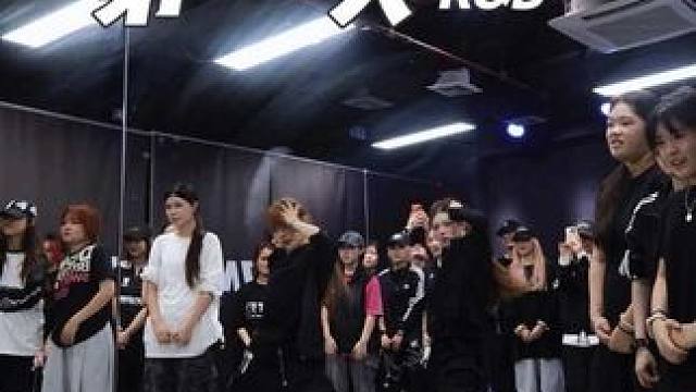 放点你们爱看的