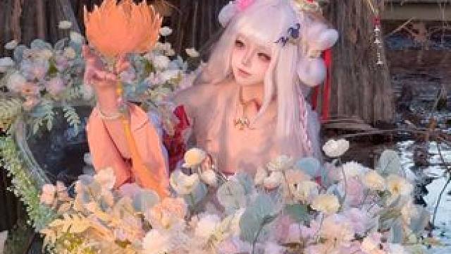 我和你的相遇，始于那一双朦胧而明亮的眼睛