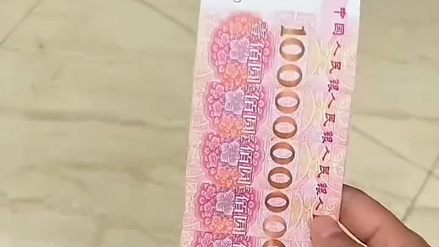 伍佰元，恨恨的变成100亿了[捂脸]