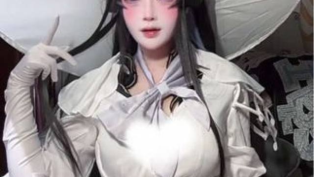 我没招了 衣服租的太小了