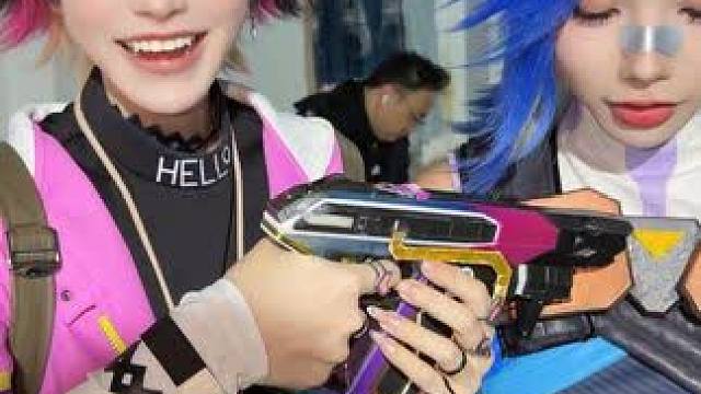 和她打游戏门槛真高无畏契约年终派对