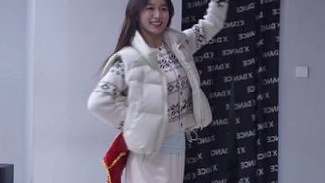 ️大家此刻 来年 都幸福 桃花朵朵开