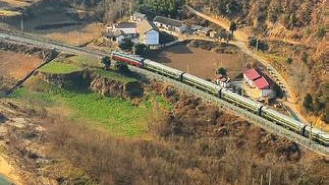 宝成铁路，一条充满故事的路，每一站都有不同的风景和心情。#最好的旅途是回家 #铁路摄影 #我是家乡陇