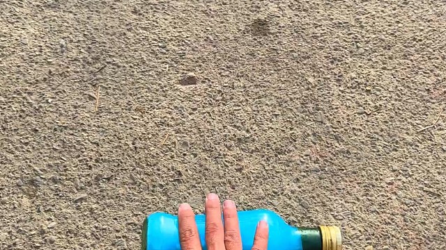 楼梯滚瓶子爆破解压时刻