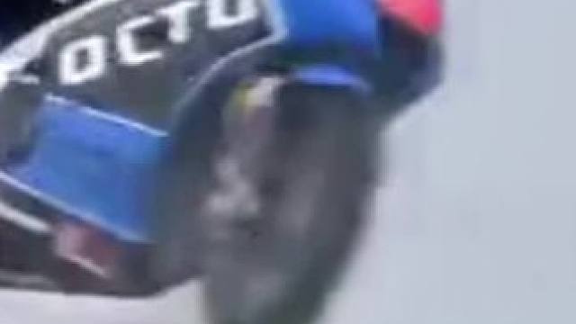 #motogp #摩托车比赛 #压弯 #滑胎过弯 #大神控车