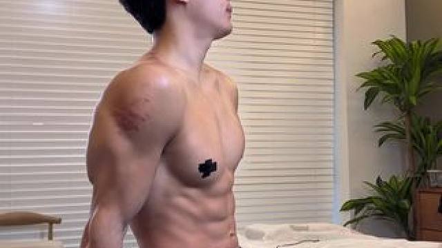 好好放松一下#薄肌男孩 #宽肩窄腰 #筋膜刀#健身