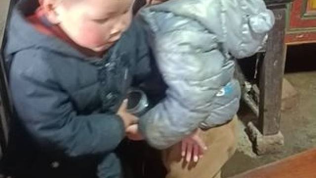 带孩子的累只有自己懂。#内容启发搜索