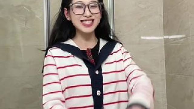 现在已经是盘发高手了#混合故事护发精油 #真实还原#女大学生 #小米饭的故事