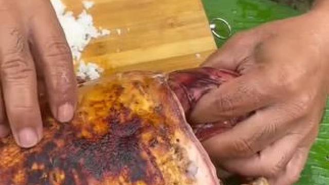 烤鱿鱼#烧烤 #农村户外美食 #干净又卫生 #太好吃了