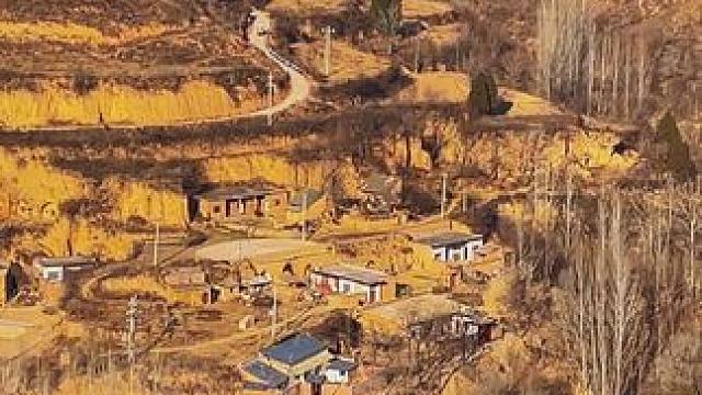 #走进冬日山野 #被群山环抱的村落是世外桃源 #美丽的家乡田园风光 #远离城市的喧嚣 #农村老家