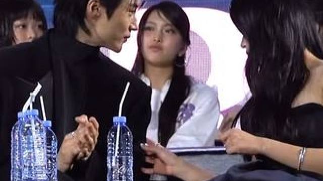 甜蜜的时光 #边佑锡 #金惠允 #穿搭 #帅哥 #美女