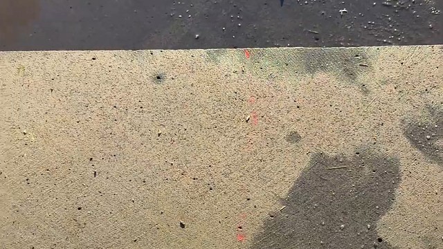 楼梯滚瓶子爆破解压时刻