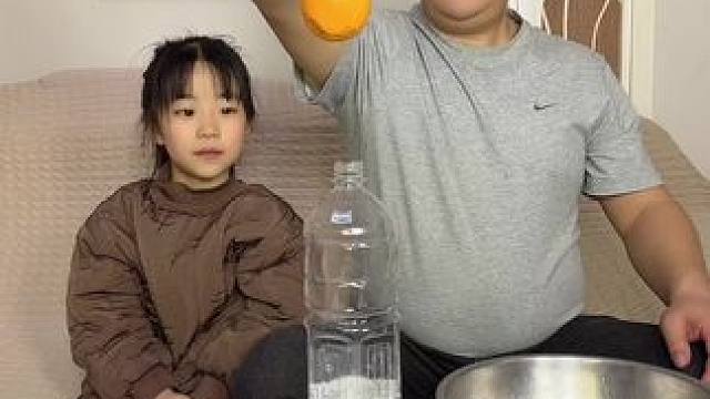 给女儿变个魔术！ #笑花小王令 #内容启发搜索