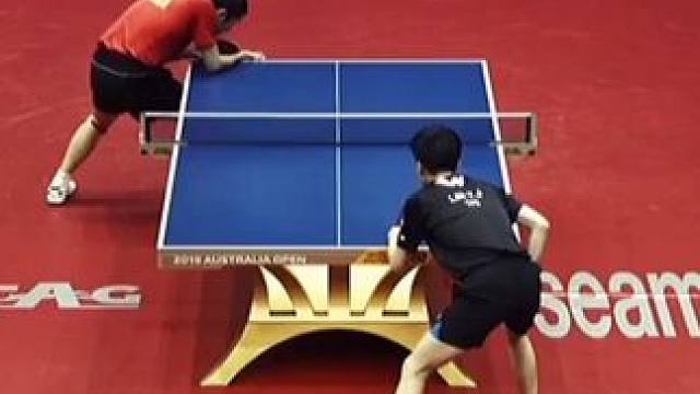 许昕无奈摊手？林昀儒大战乒乓艺术家，上演了极限对攻 