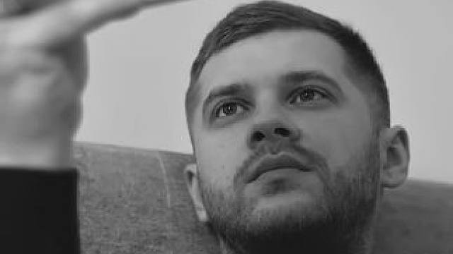 宅家里创意自拍看书照与照片调色教程 #拍摄技巧 #日常vlog #干货分享 #调色教程 #拍出电影感