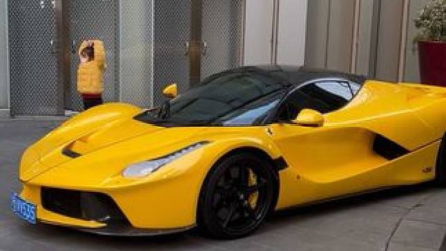 回忆一下两年前的敞篷拉法#dou是好车 #法拉利 #街拍