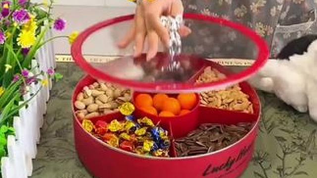 这个干果盘颜值太高了，朋友来家里都想把它顺走！#干果盘  #客厅果盘零食盘 #过年必备的年货 #果盘