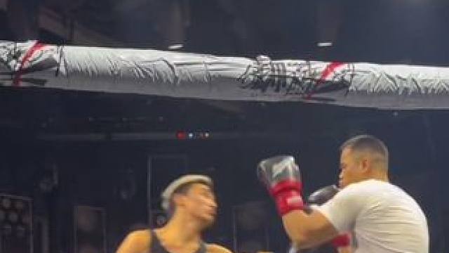 一招制敌摆拳怎么练#一招制敌 #防身术 #格斗 #功夫